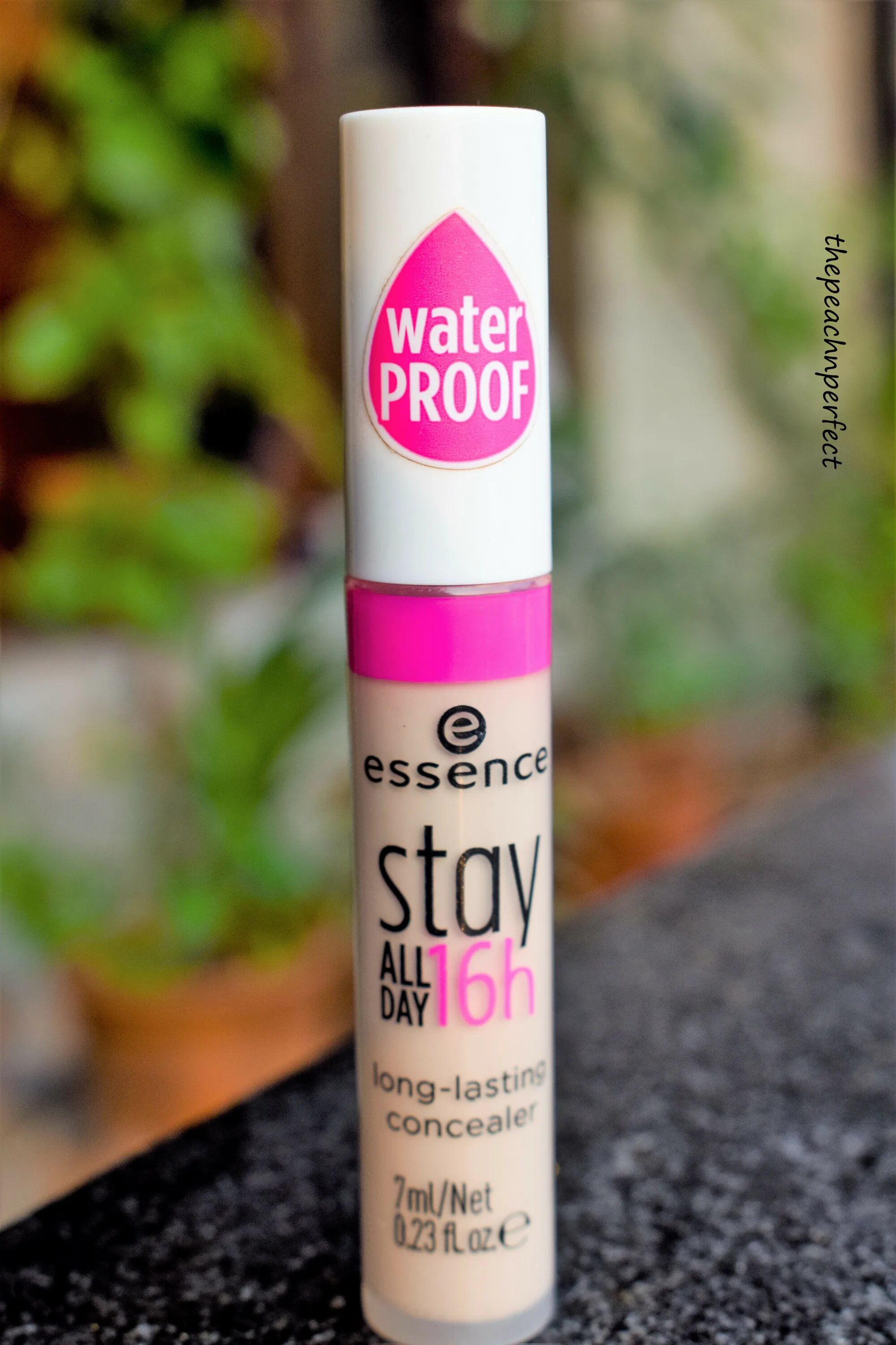 Essence stay all day 16h. Консилер essence stay all day 16h. essence stay all day 16h long-lasting concealer оттенки. essence stay all day 16h свотчи. essence stay 16.