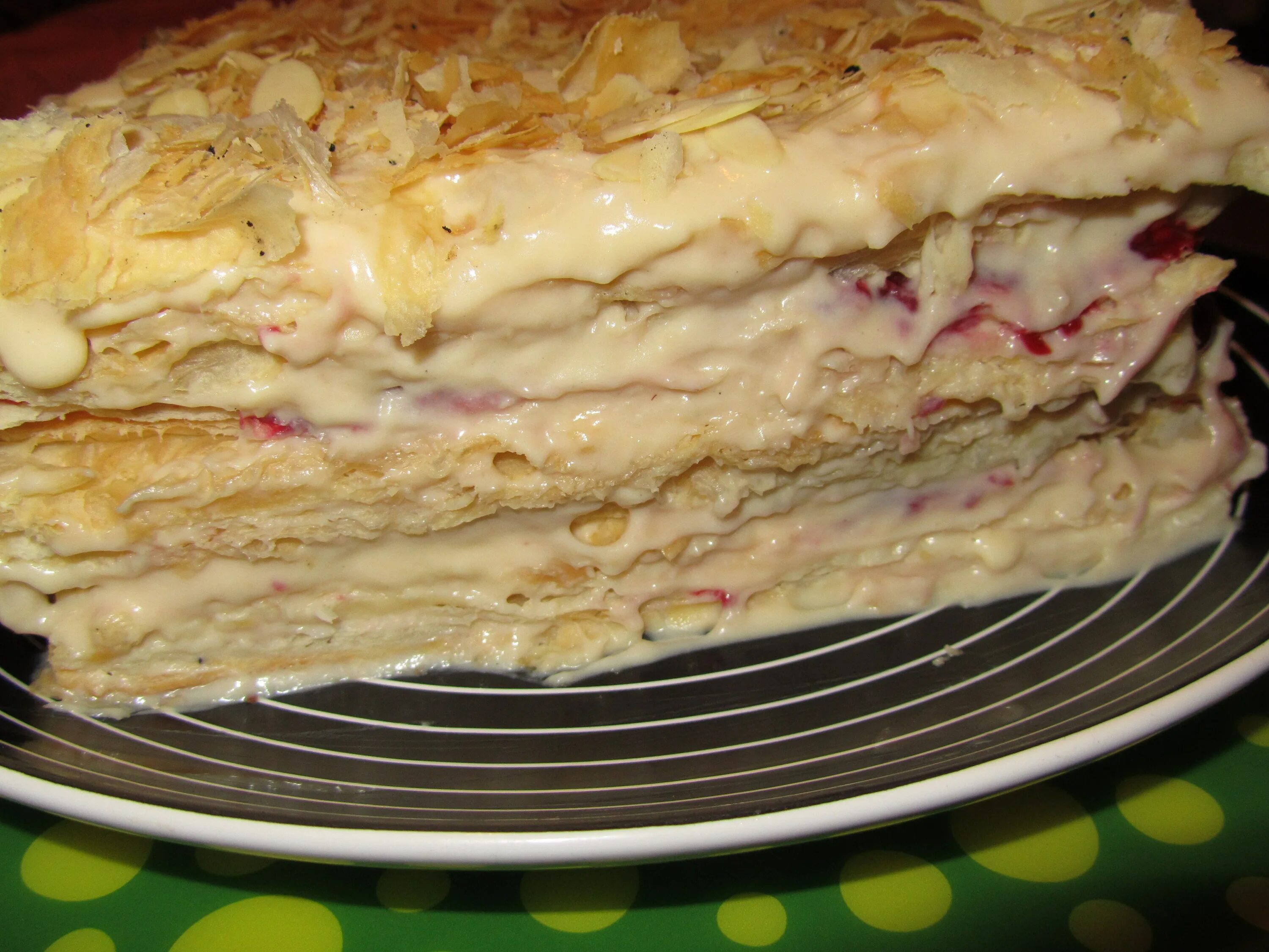 кето наполеон торт. слоеный торт. мирабель наполеон. наполеон с прослойкой. наполеон бонапарт торт.