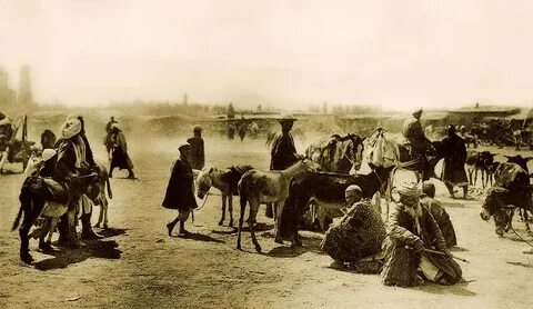 Жалап, аузына сілейді