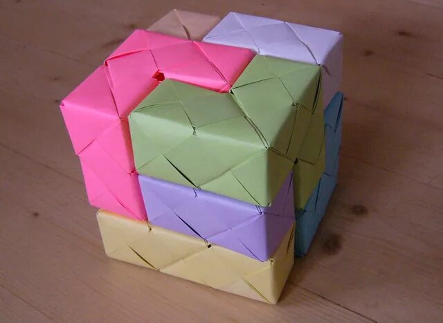 Кубик поделка. Оригами кубик. Оригами куб трансформер. Поделки из бумажных кубиков.