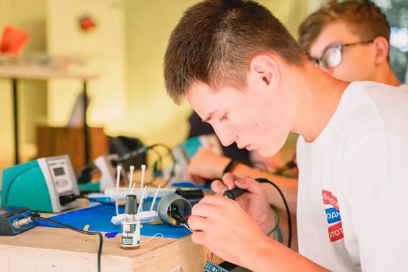 научное-техническое творчество. робототехника для детей. техническое творчество для детей. техническое творчество. творчество и робототехника.