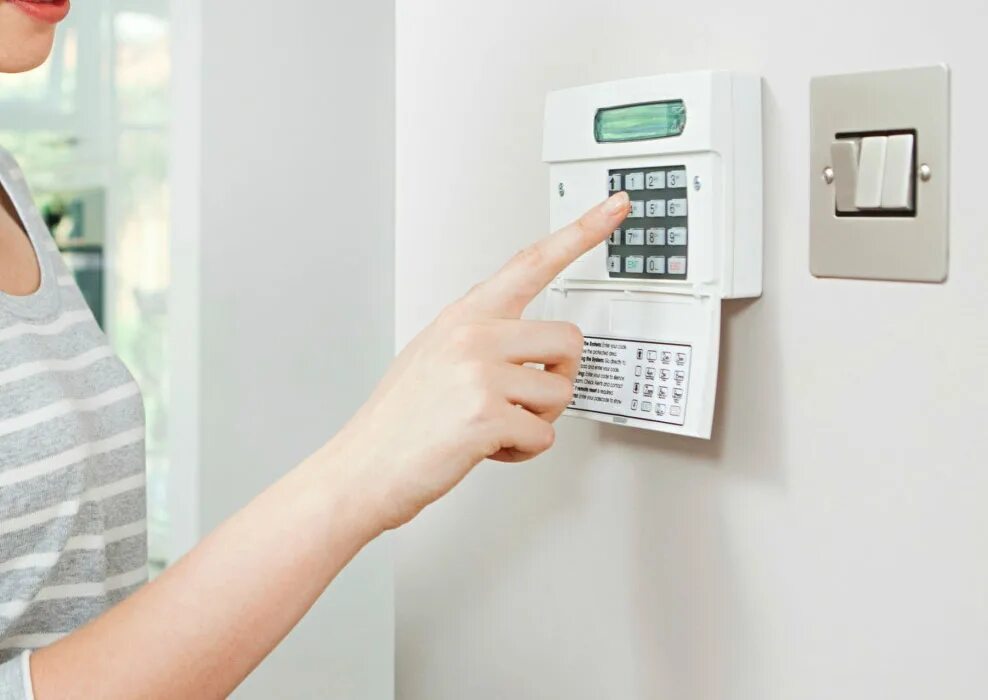 Improved system security. Alarm system сигнализация. охрана квартир сигнализация. пульт охранной сигнализации в квартире. пультовая охрана сигнализация.