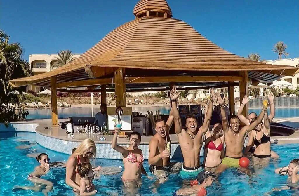 Египет шармаль Шейх Инстаграм. Шарм-Эль-Шейх туристы. Отель 5* Raouf International Aquapark (Sun) 5* в Шарме. Raouf Hotels Египет Шарм-Эль-Шейх. Русская аптека в египте шарм эль шейх