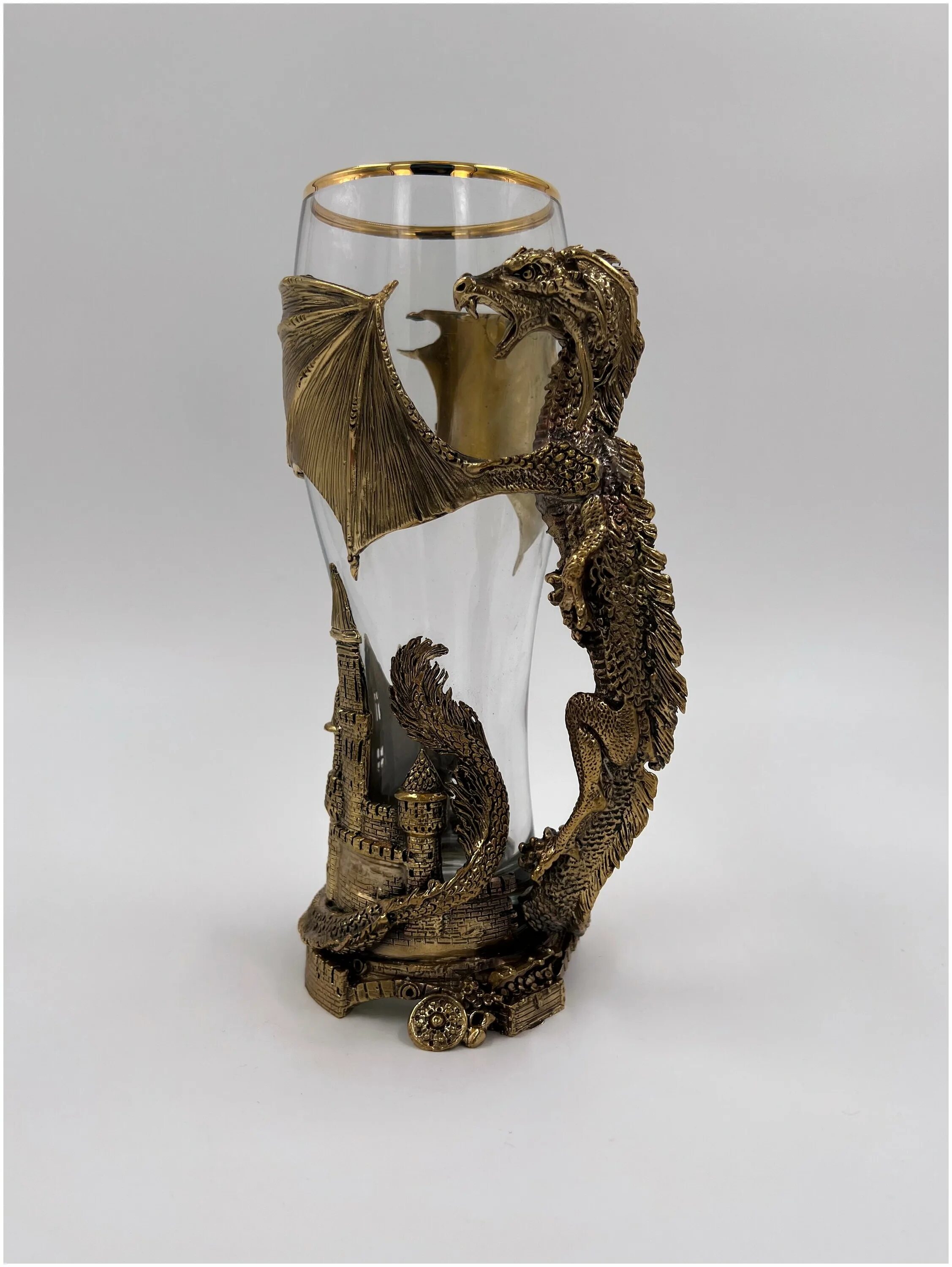 фужер с драконом