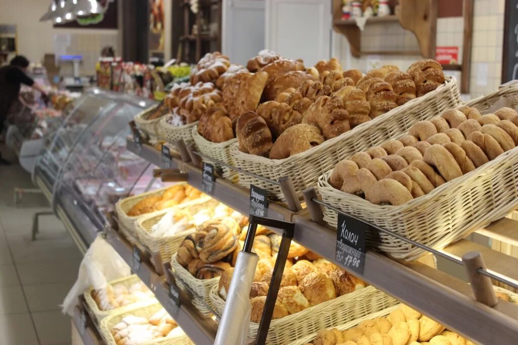 Хлеб сеть магазинов. Пекарня Аникс. Ассортимент хлебобулочных изделий в пекарне. Аникс магазин. Ассортимент хлеба в магазине.
