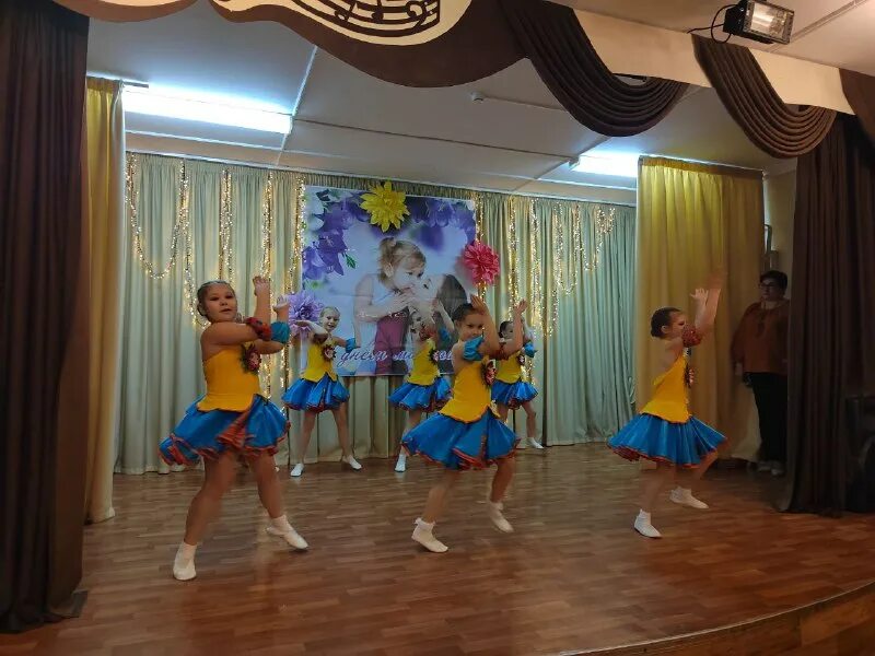 творческий коллектив злато дк цементник фото. сп дом культуры. сп дом культуры. сп дом культуры. сп дом культуры.