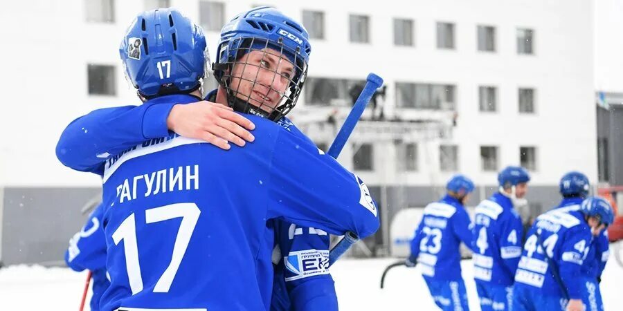 Динамо Водник хоккей с мячом. Динамо Водник финал 2022. Хоккей с мячом Водник Архангельск Динамо Москва. Динамо чемпион хоккуйс мячом. Водник динамо хоккей с мячом полуфинал