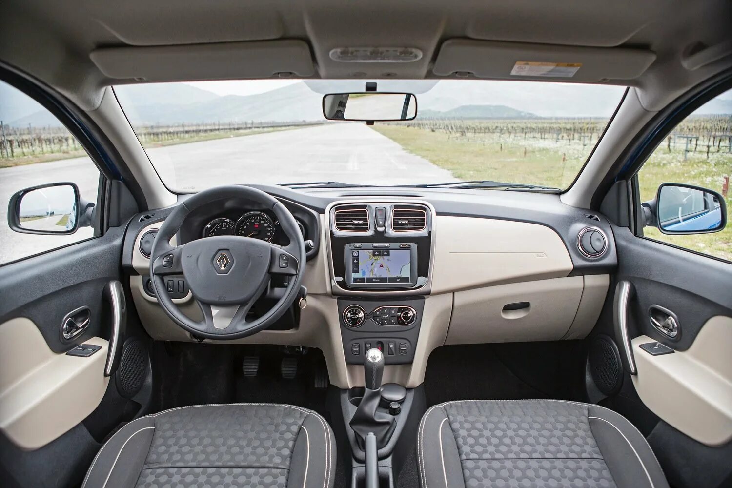 Купить Renault Logan New в Москве, в кредит от 6,5% Цены на Рено Логан в Автосал