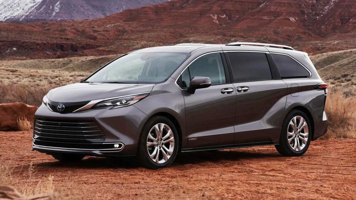 Семейные автомобили 2020. Toyota Sienna 2021. Тойота Сиенна 2020. Toyota Sienna 2022. Минивэн Тойота Сиенна 2021.