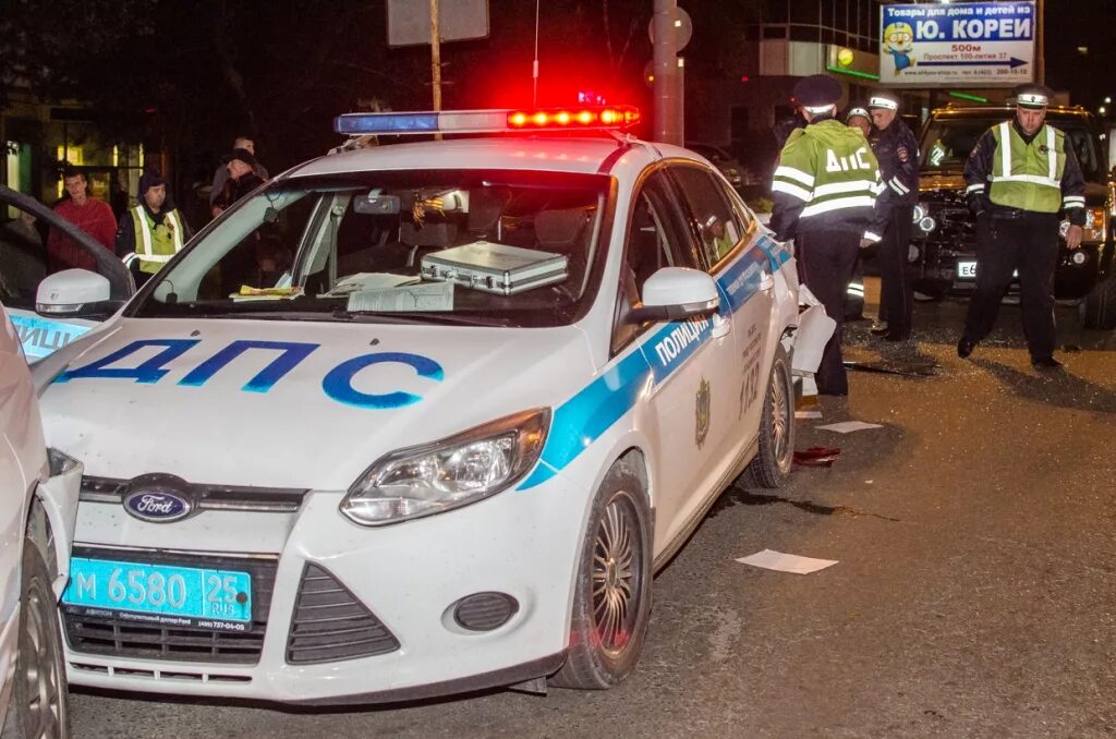 Сколько автомобилей во владивостоке. ДПС Владивосток. Полицейские машины Владивостока. Полиция Владивостока машины. Автомобили ГИБДД Владивосток.