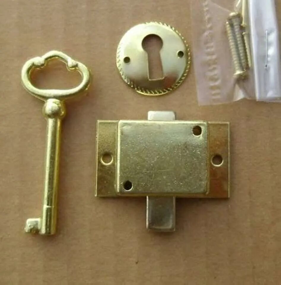 Авито замки на дверь. Замок Door Lock v1733. Замок ключевой Cyber Lock CL 1/3 b607x (аналог в455). Замок дверной накладной Door Lock -2. Замок мебельный накладной KL-401.
