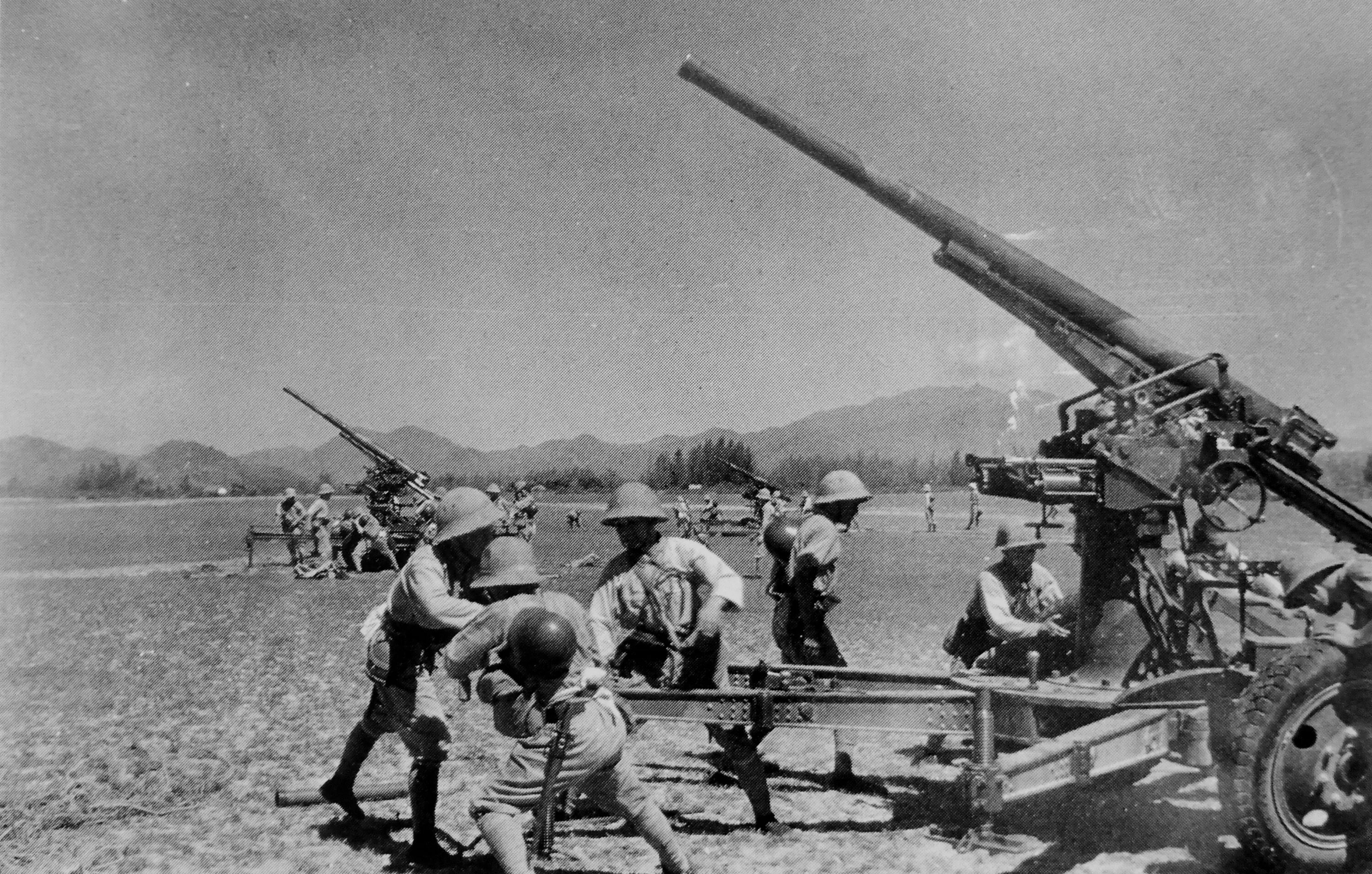 Только японские зенитные пушки все время. Зенитная 75-мм пушка Type 88. "75-Мм зенитная пушка Тип «88» Япония". 75-Мм зенитное орудие Тип 88. Японская зенитная артиллерия второй мировой войны.