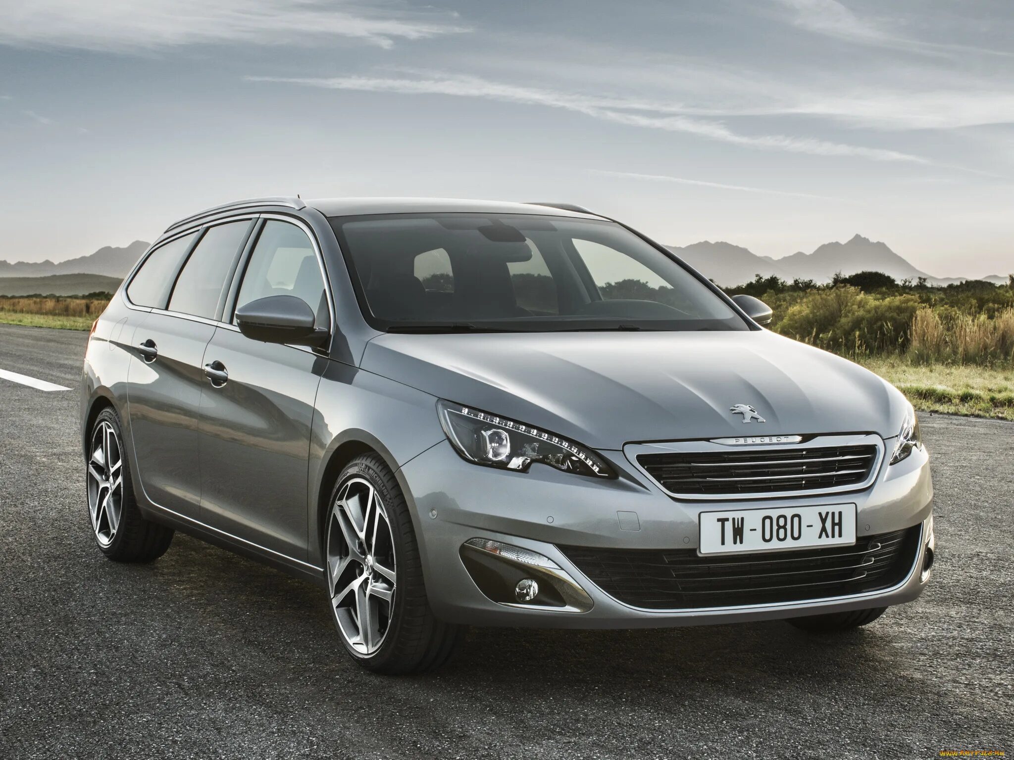 Т9 цена. Peugeot 308 SW. Peugeot 308 t9. Новый Пежо 308. Пежо 308 t9 SW.