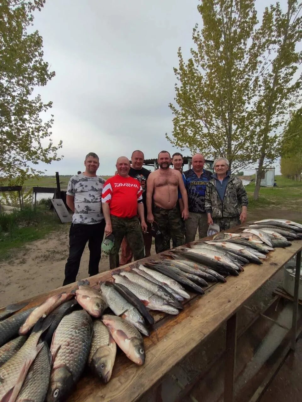 Рыбалка на волге в ульяновске. Ахтуба Харабали рыбалка. Харабали река Ахтуба. Харабали Астраханская область. Рыбалка в Харабали Селитренное.