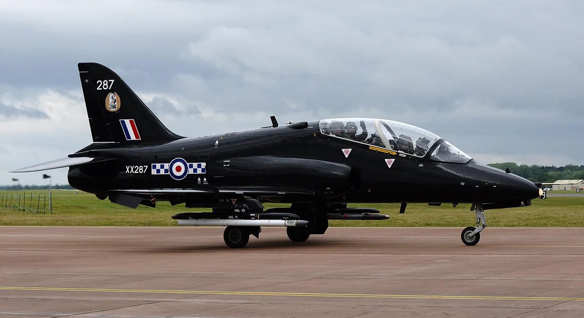 Штурмовик британии. Hawker Siddeley Hawk. Hawker Siddeley самолёты. Hawker Siddeley Hawk Штурмовик. Хокер Сиддли «Хок».