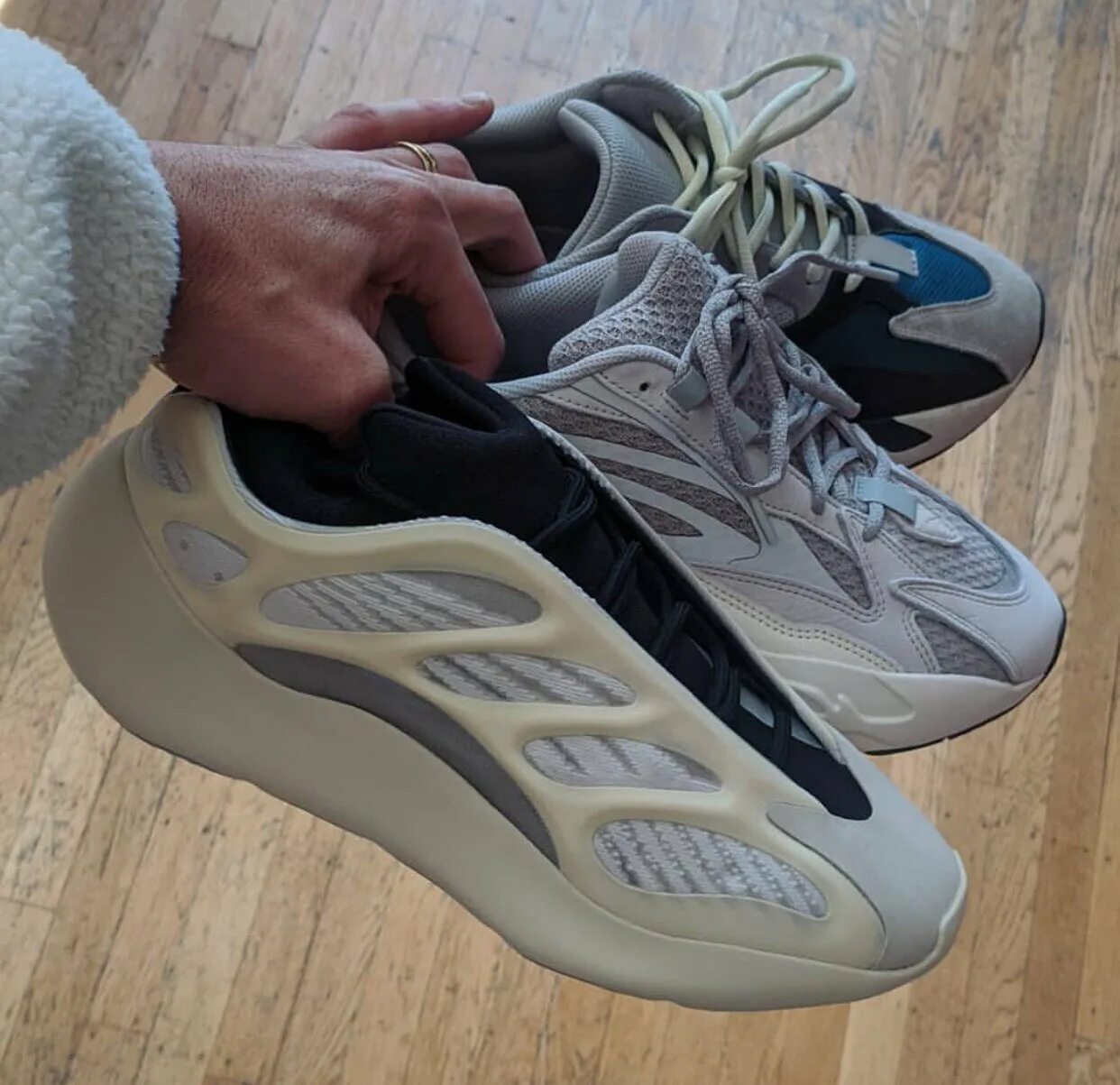 Adidas Yeezy Boost 700. Adidas Yeezy 700 v1. Adidas Boost 700. Adidas Boost 700 v3. Изи буст 700 v2 би изи