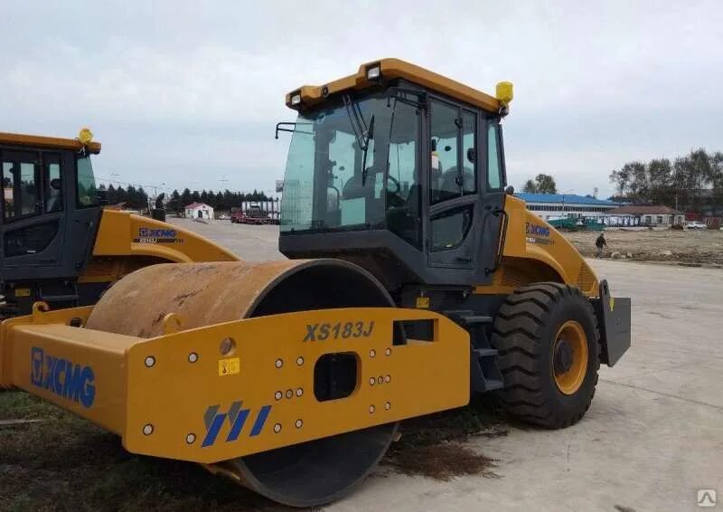 XCMG xs183. Каток XCMG xs183j. Каток вибрационный XCMG xs183. Дорожный каток xs183. Гидравлический одновальцовый полнопривод каток xcmg xs265s