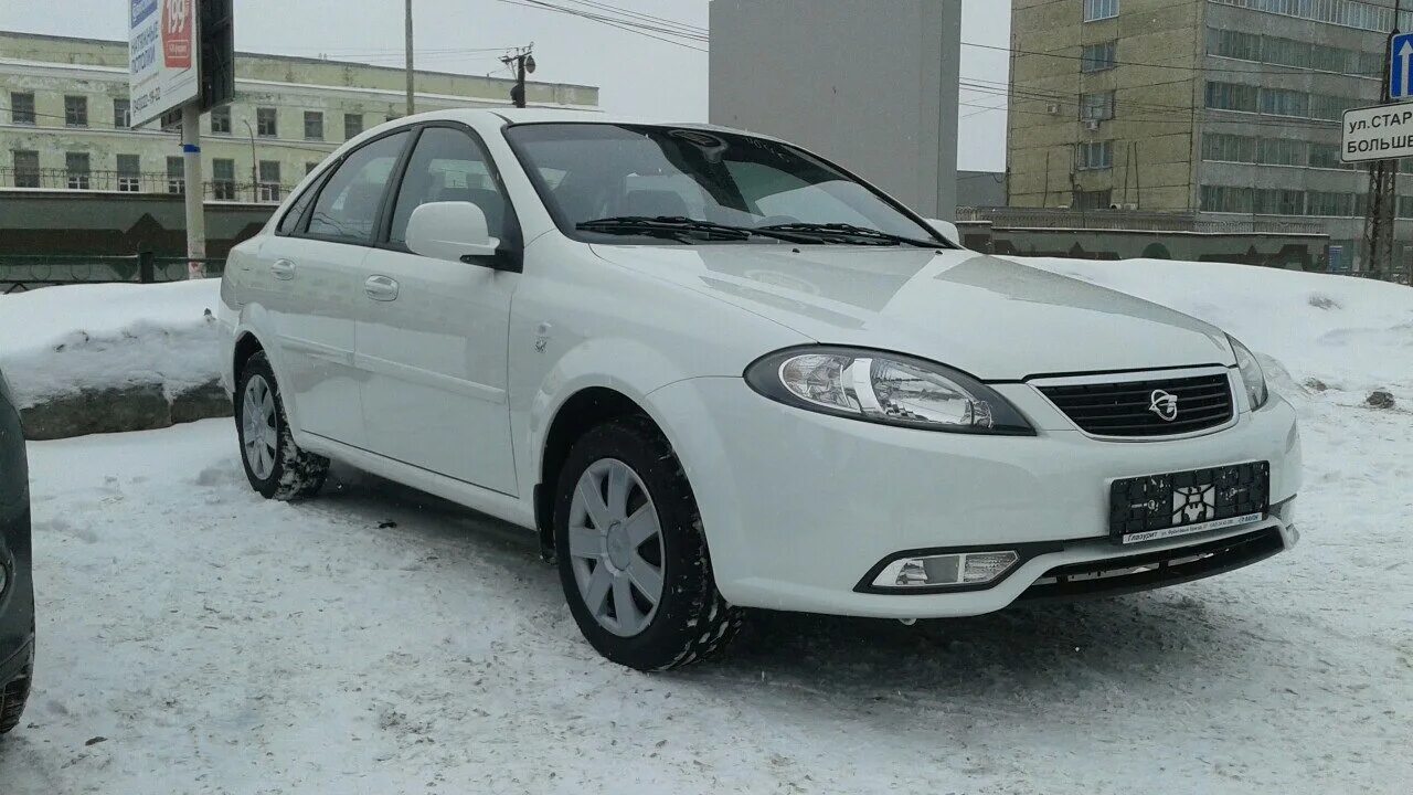 Фото джента. Шевроле Джентра. Gentra 1.5. Gentra Chevrolet белый. Chevrolet Lacetti Gentra.