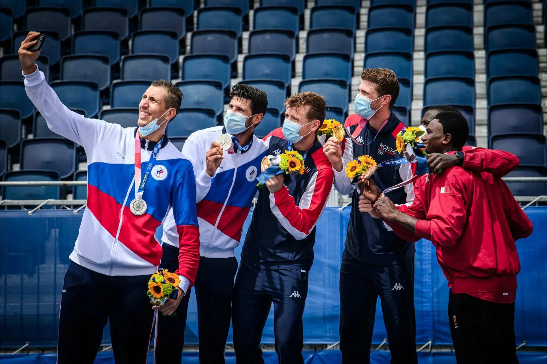 Победители на олимпийских играх получали в награду. Стояновский пляжный волейбол.