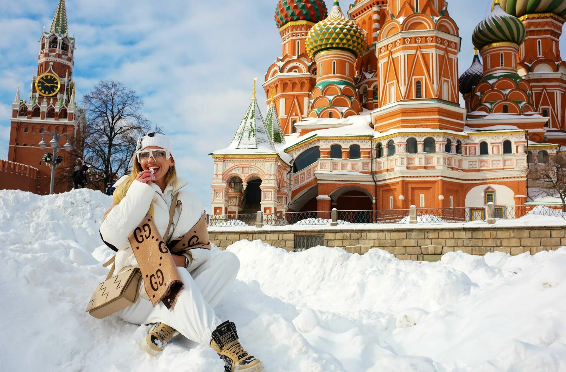 Зимой где сидели. Путешествие зимой. Москва зимой. Россия зимой. Красивые экскурсии.