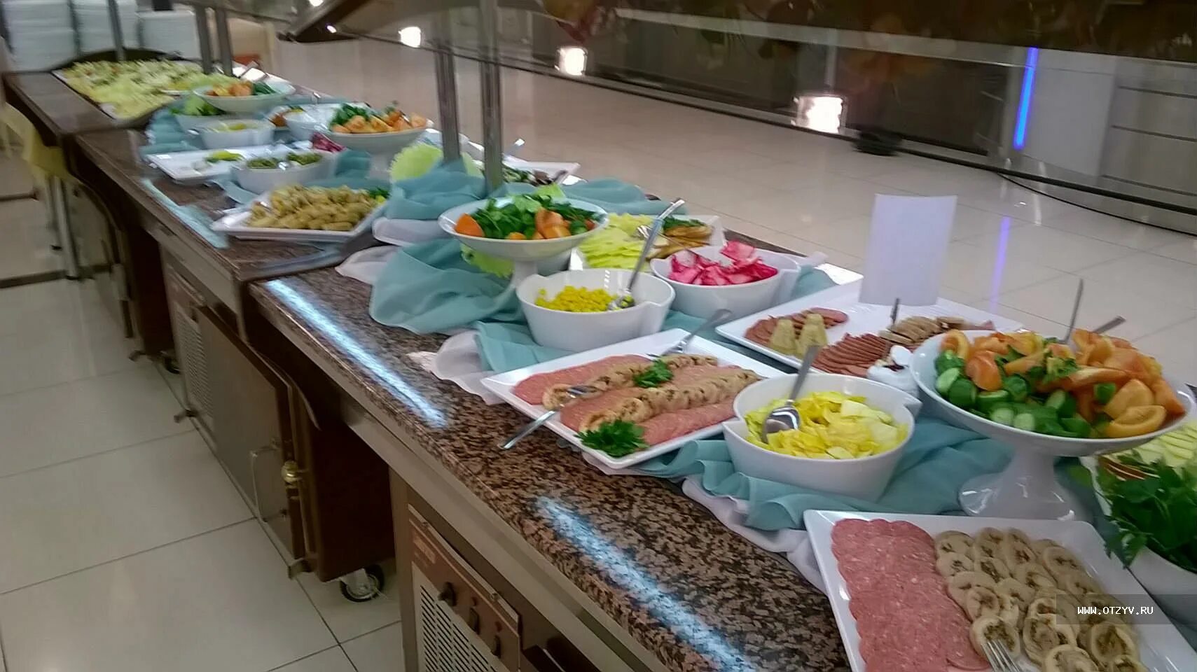 Измайлово гамма завтрак. Гамма измайлово завтрак. Гостиница бета измайлово завтрак. Измайлово дельта шведский стол. Шведский стол в гостинице измайлово.