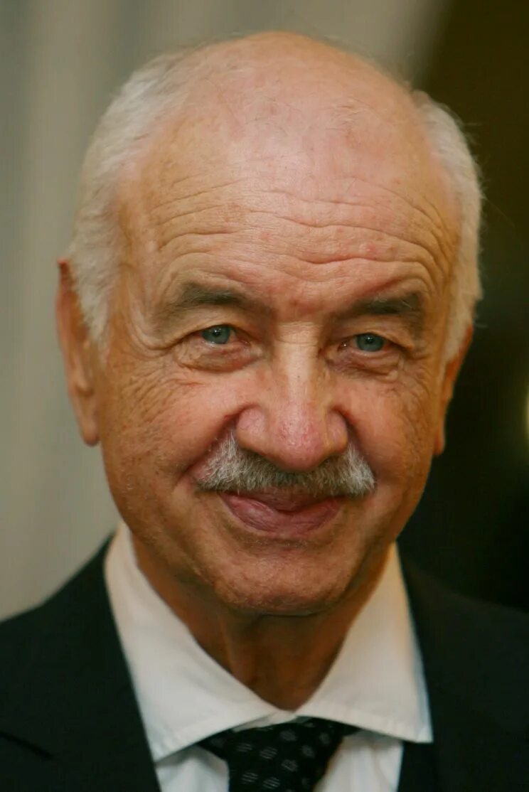 Дом армин мюллера. Мюллер шталь. армин мюллер. армин мюллер-шталь актер. армин мюллер-шталь в молодости.