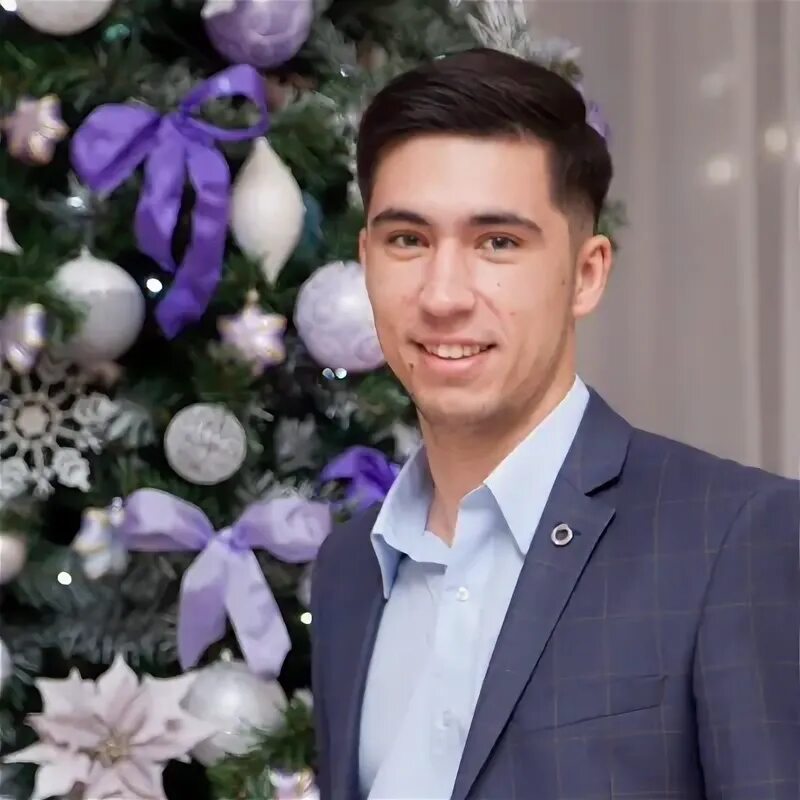 Азиз вейсов. Асанов энвер. фамилия вейсов.