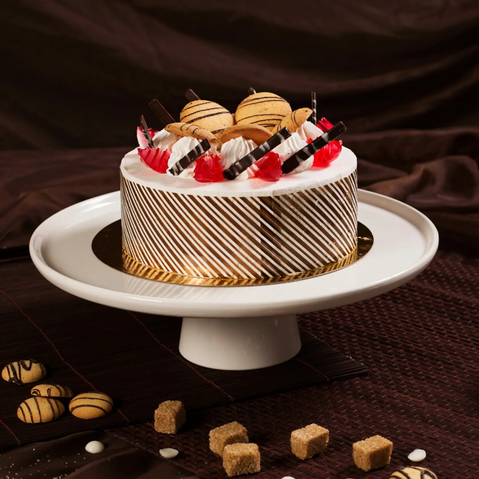 пирожное молочное девочка. торт химки. торты химки. здоровые десерты фирмы. торт клубничная фантазия.