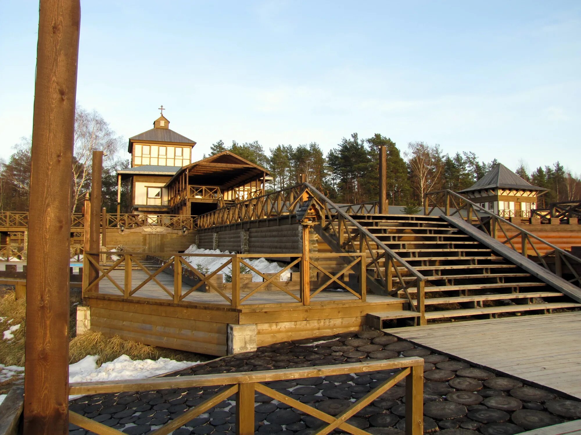 град детинец лагерь. кирочное подворье. база отдыха кирочное ленинградская область. дол кирочное подворье. семиозерье кирочное подворье.