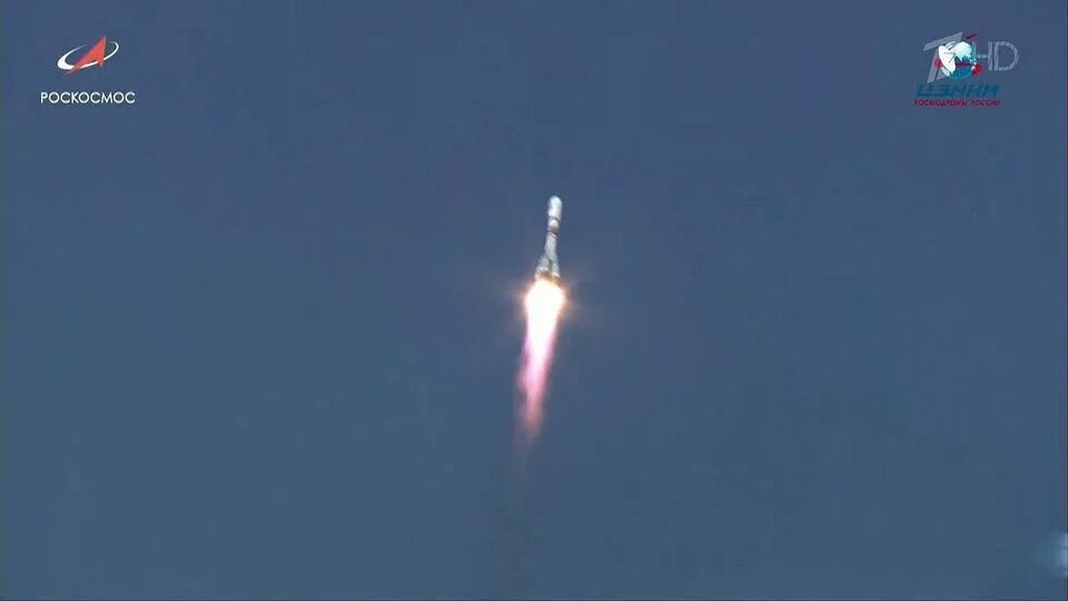Пуск ракеты в космос. 1б. Запуск спутника с ракета. Spacex falcon 9 фото. Ракета спутник.