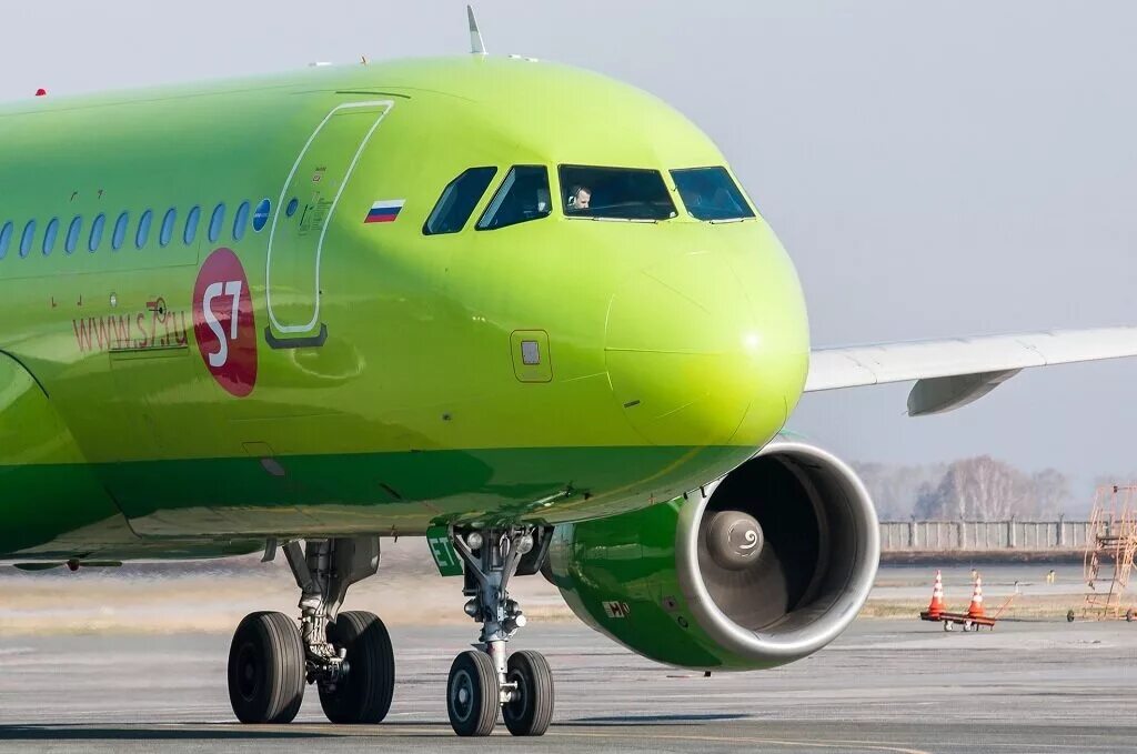 Авиакомпания s Seven. Самолёт s7 Airlines. Самолеты с7 авиакомпания. Аирлинес s7 самолет. Авиарейсы s7