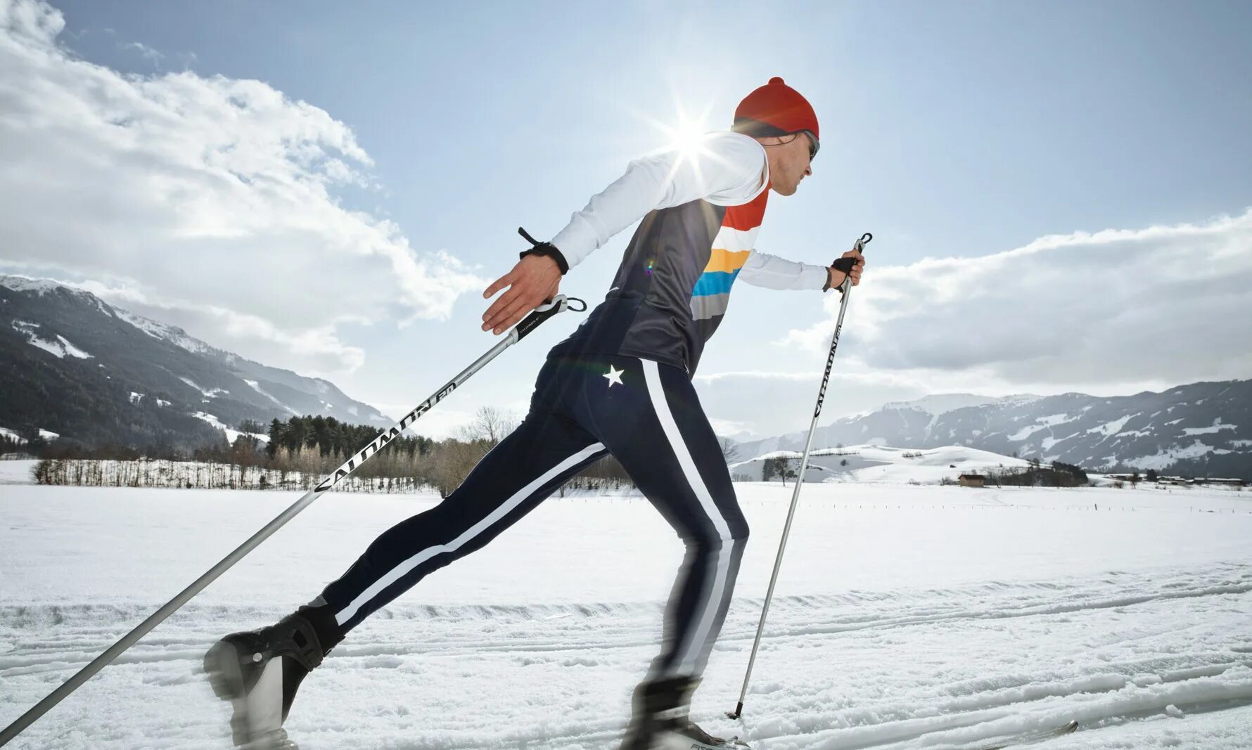 Язык лыжников. Лыжи Сумит Фишер. Лыжник. Бег на лыжах. Человек на лыжах.