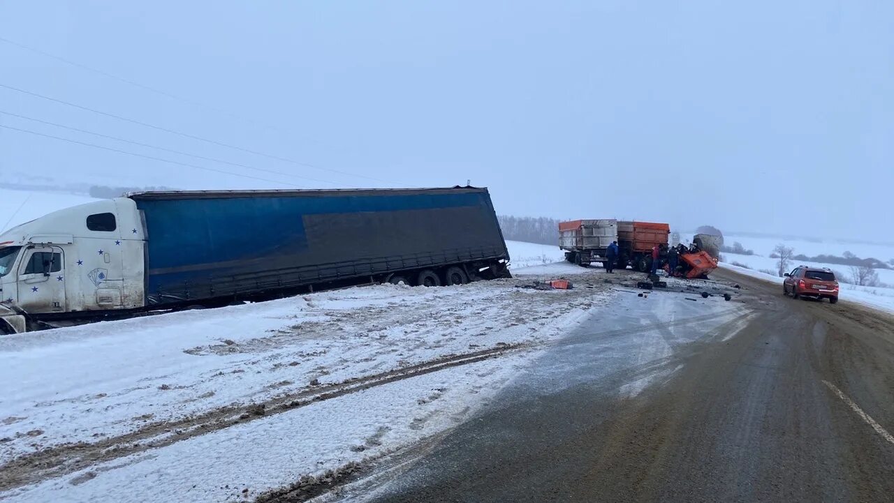 Авария Саранск Ульяновск Чамзинском районе. ДТП В Мордовии на трассе Саранск Ульяновск. ДТП Саранск Сурское Ульяновск. ДТП на трассе Саранск Ульяновск. 31 января 19 года