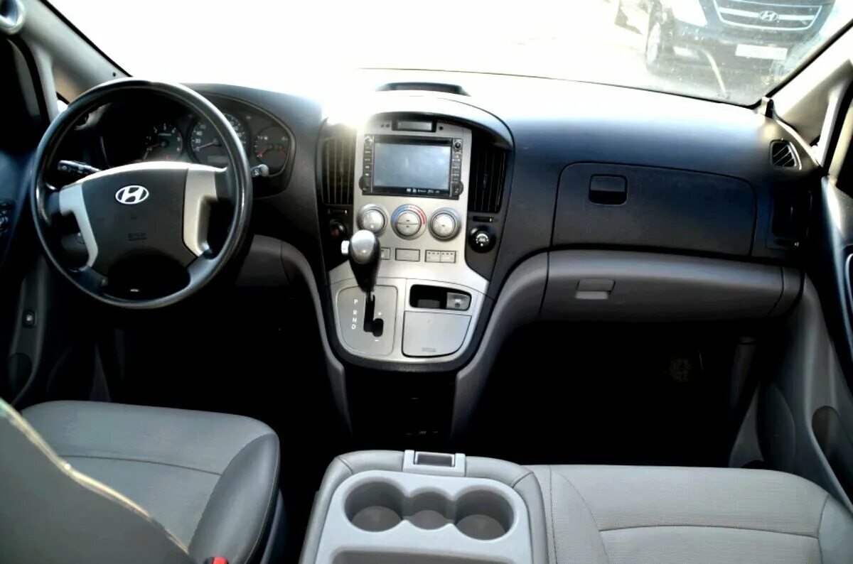 Гранд старекс купить бу авито. Hyundai Grand Starex 2009. Hyundai h1 2009. Hyundai h-1(Starex) II, 2009 Г.. Гранд Старекс 2009.