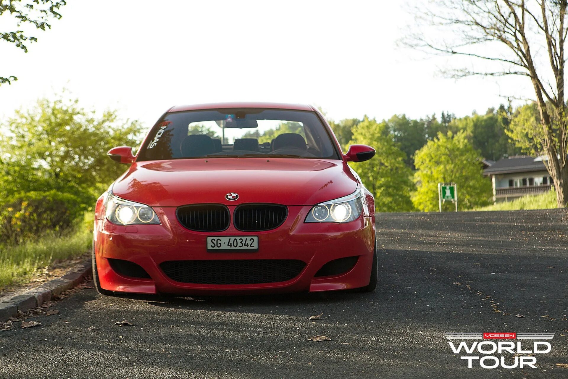 Е60 спорт. BMW m5 e60. BMW e60 Red. БМВ м5 е60 красная. BMW m5 e60 красная.