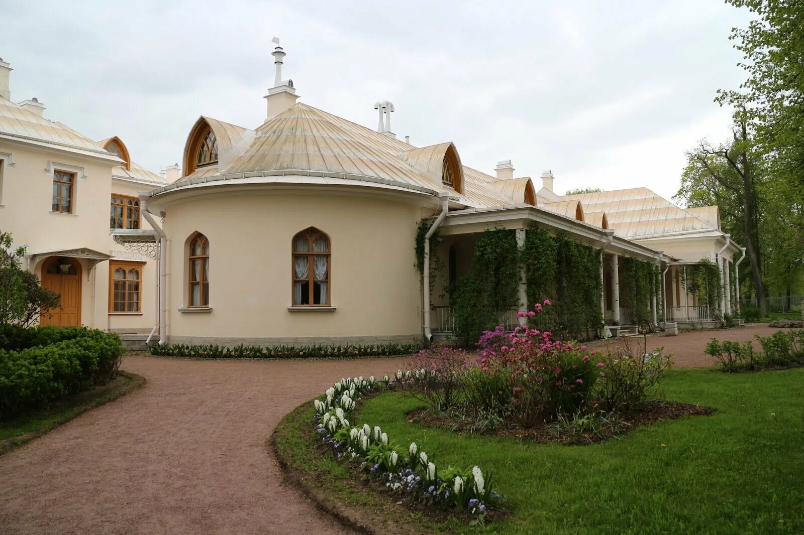 Фермерский дворец в петергофе. Парк александрия фермерский дворец. дворец александрия в петергофе. санкт-петербург петергоф парк александрия 19 фермерский дворец.