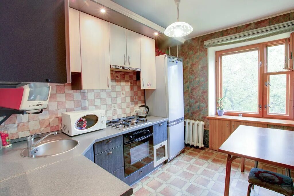 квартира шмидта 6 мурманск. апартаменты на 11 парковой. комната на сутки. квартира посуточно щелковская. квартиры посуточно в щелково московской области.