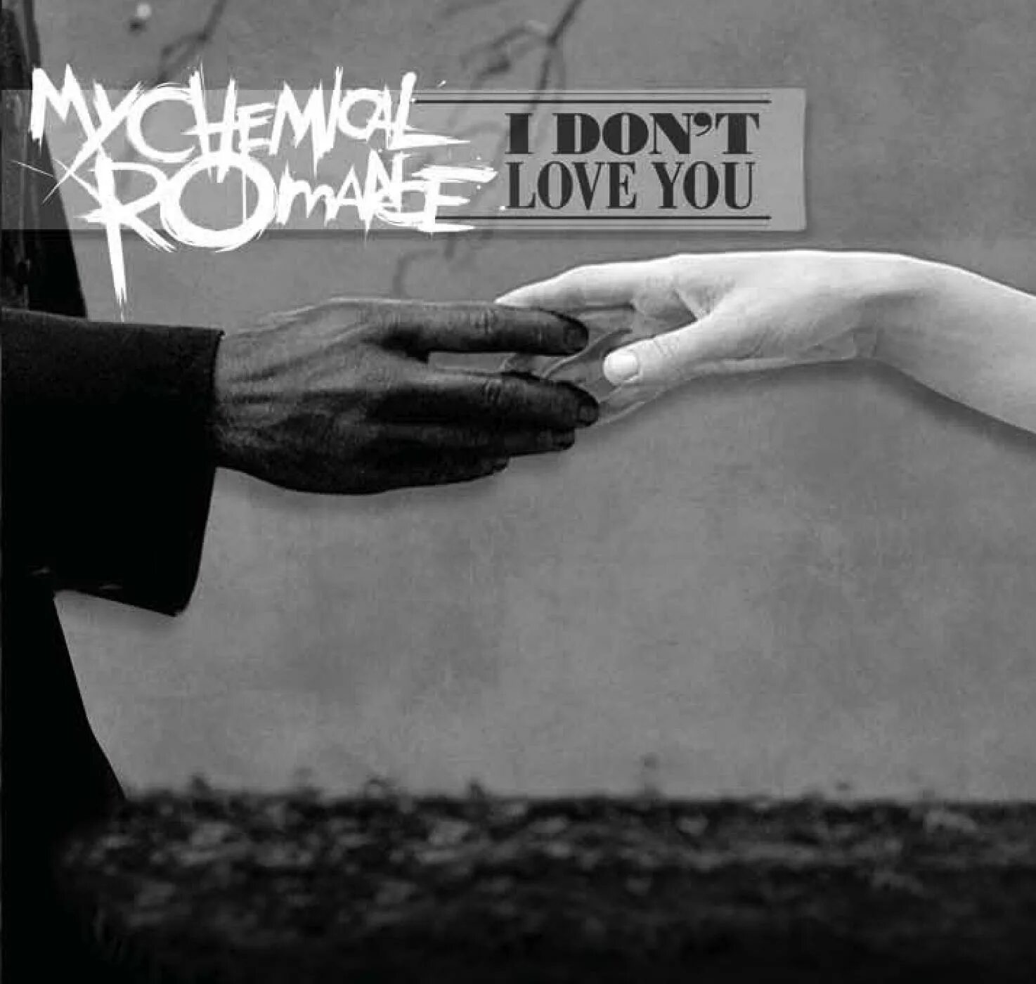 My Chemical Romance i don't Love you. MCR I don't Love you. My Chemical Romance 1 album. My Chemical Romance обложки альбомов первый. I dont loving you