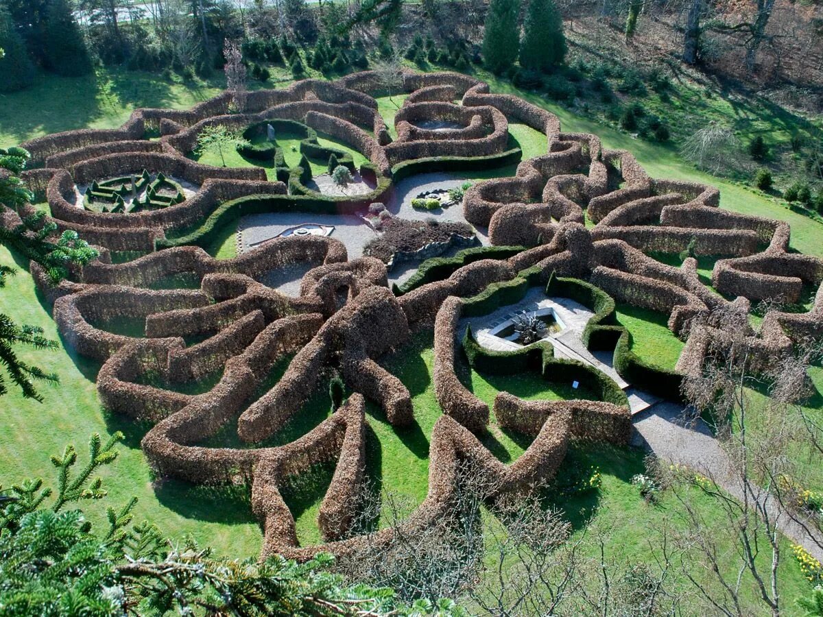 Village лабиринты. Лабиринт Лонглит (Longleat Hedge Maze), Англия, Великобритания. Сад Лабиринт Вудсток. Тисовый Лабиринт. Этрусский Лабиринт в клюзиуме.