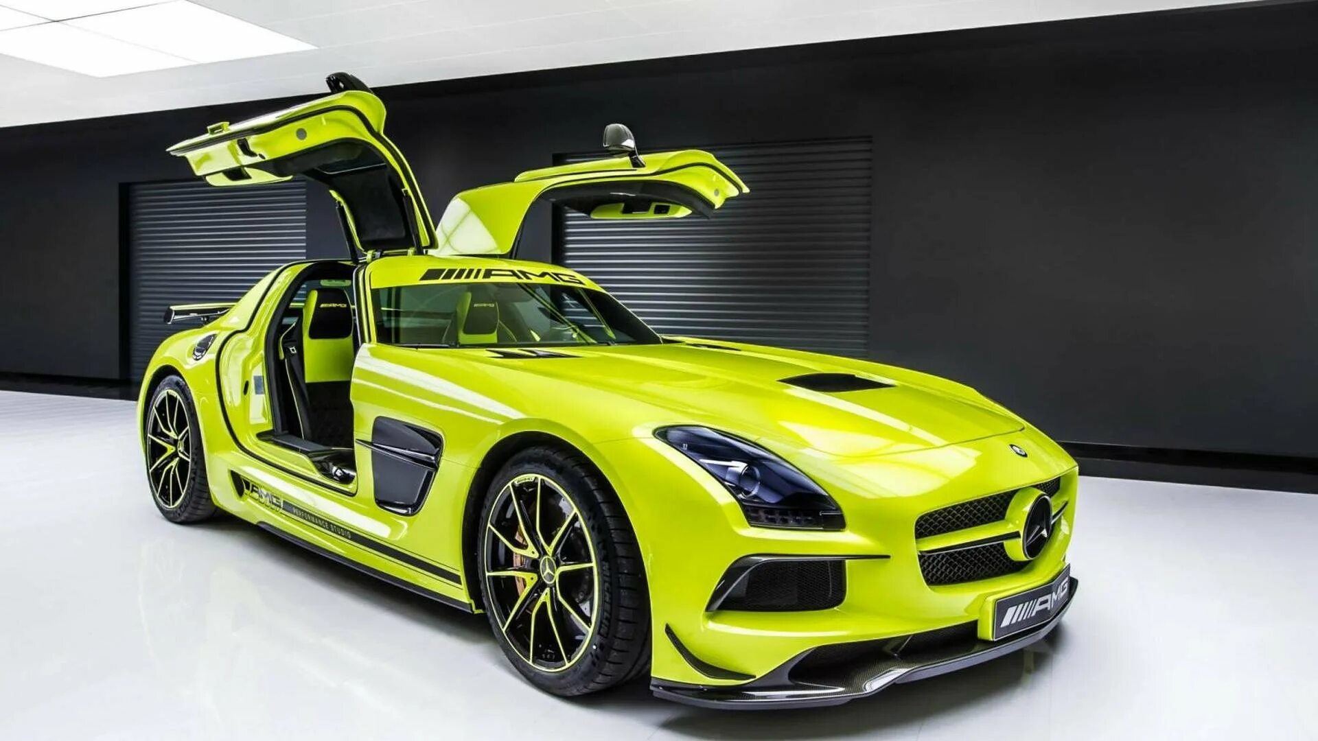 Самые крутые гоночные машины. Mercedes-Benz-SLS-AMG. Mercedes SLS AMG. Mercedes Benz SLS AMG 2014. Мерседес SLS AMG 2021.