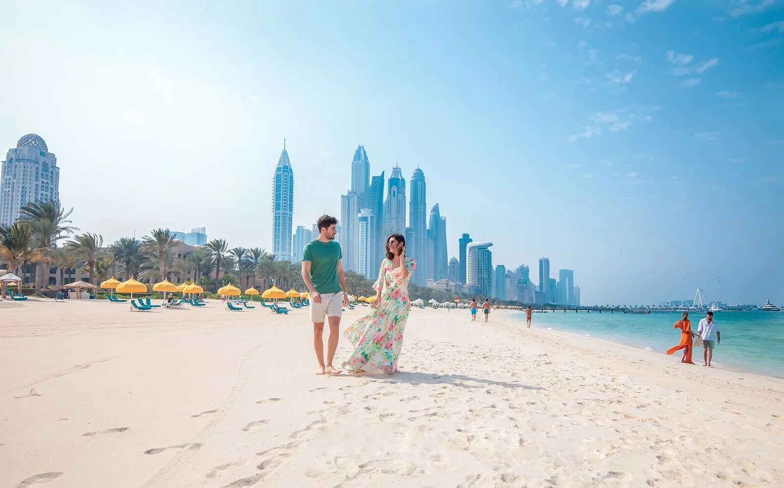 Тревел Дубай. Арабские эмираты пляж. Центральный пляж Дубай. Девушки ОАЭ. Туры в оаэ в мае
