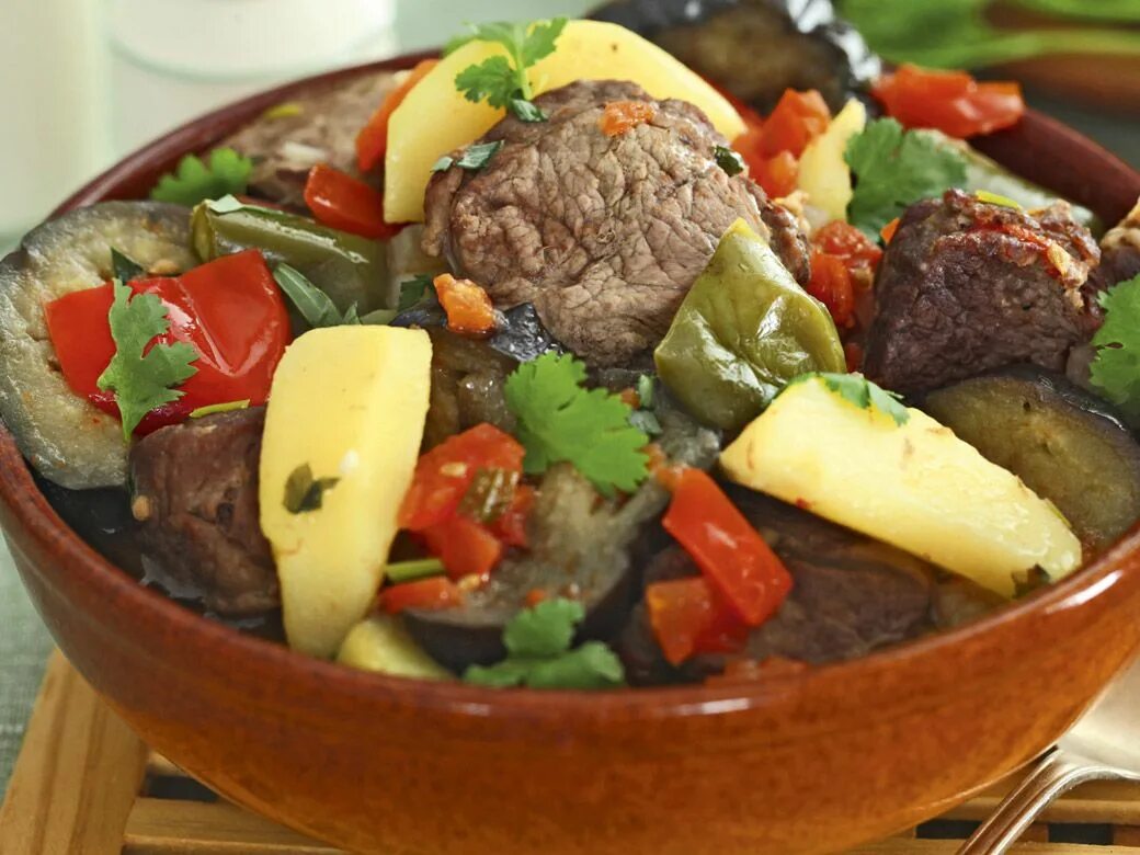 Чанахи из баранины в горшочках. Грузинский суп чанахи. Грузинский суп чанахи. Чанахи (грузинское национальное блюдо). Чанахи в горшочках.