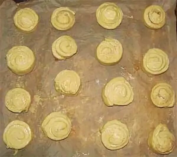 Плюшка с сахаром бабушкино. Сахарные булочки. Булочки с сахаром в духовке из дрожжевого. Булочки с сахаром в духовке. Булочки с сахаром.