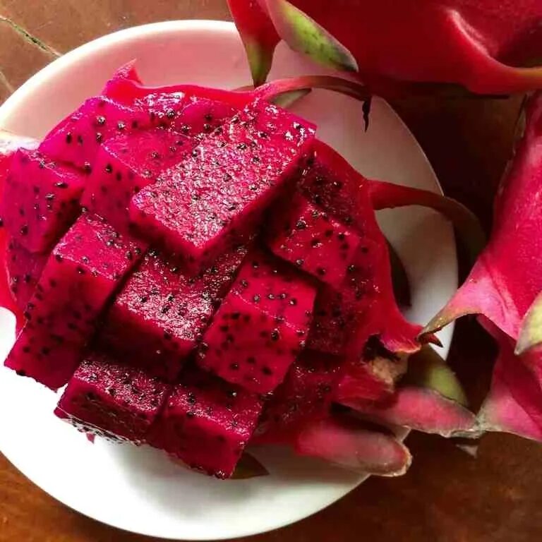 Питайя Драконий. Питайя красная. Red Pitaya фрукт. Питайя Эстетика. Как правильно есть драконий фрукт и чистить