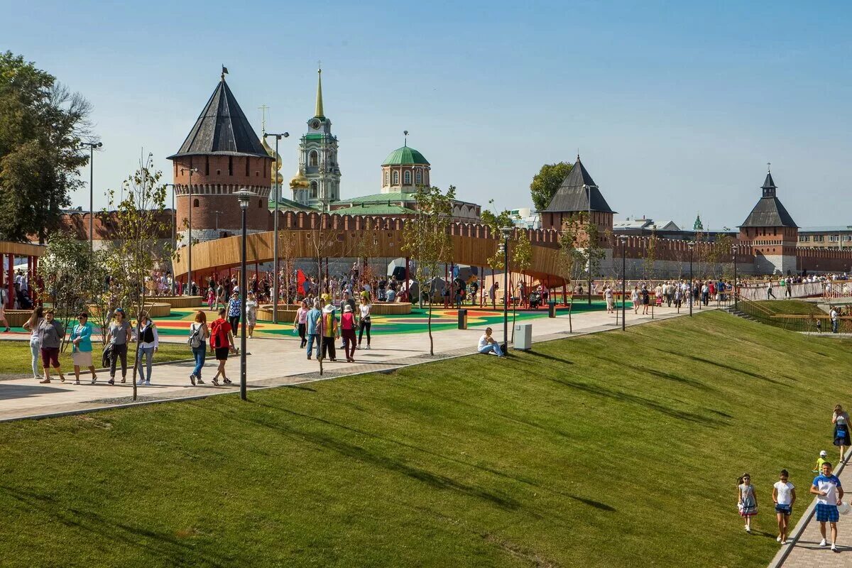 Новый год азатлык набережные челны. Набережная тула 2020. Достопримечательности набережные челны парк победы. Тула набережная у кремля. Тула город набережная.