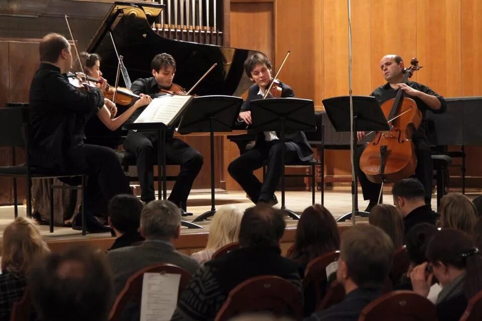 камерные жанры. зал камерной музыки. фестиваль камерной музыки «возвращение». гимн камышлова слова. Xxiv фестиваль камерной музыки "возвращение" роман минц.