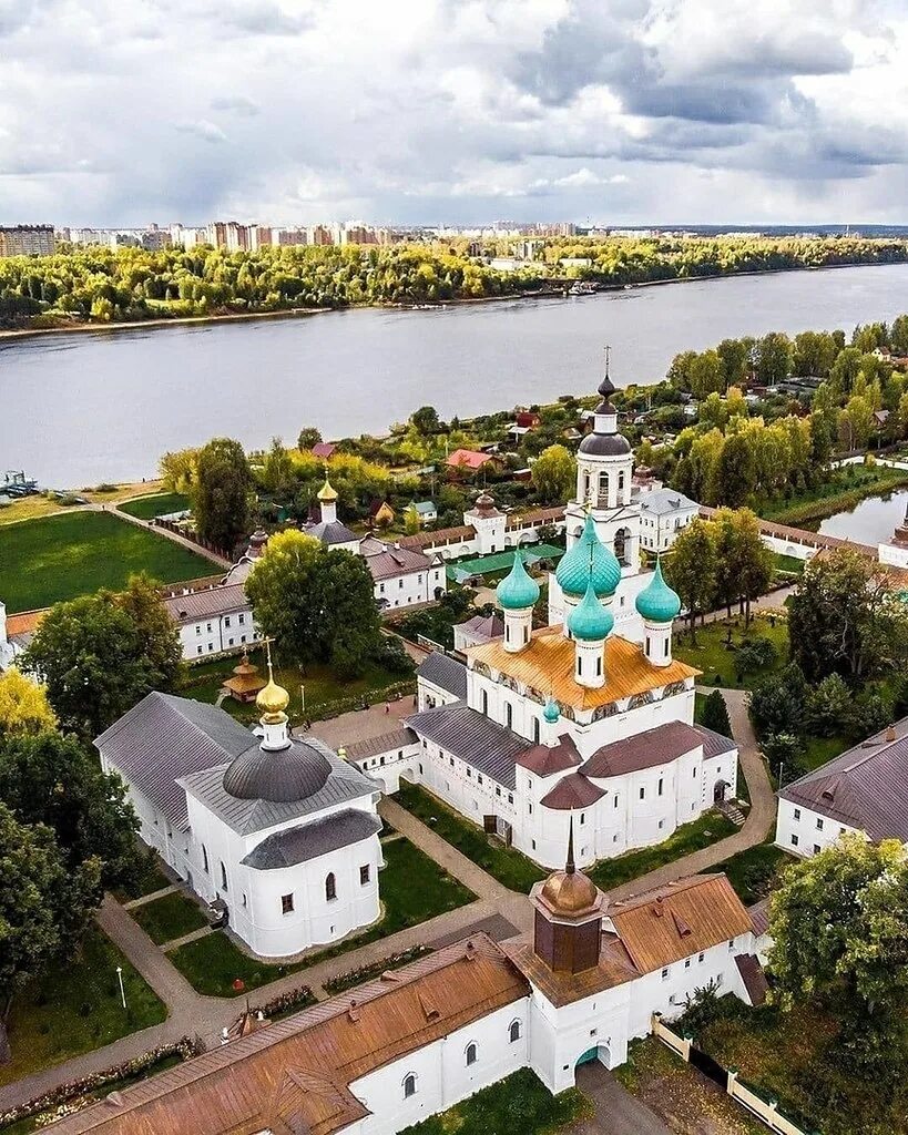 Толга женский монастырь Ярославль. Свято-Введенский Толгский монастырь. Свято Введенский монастырь Ярославль. Толгский Введенский женский монастырь в Ярославле.