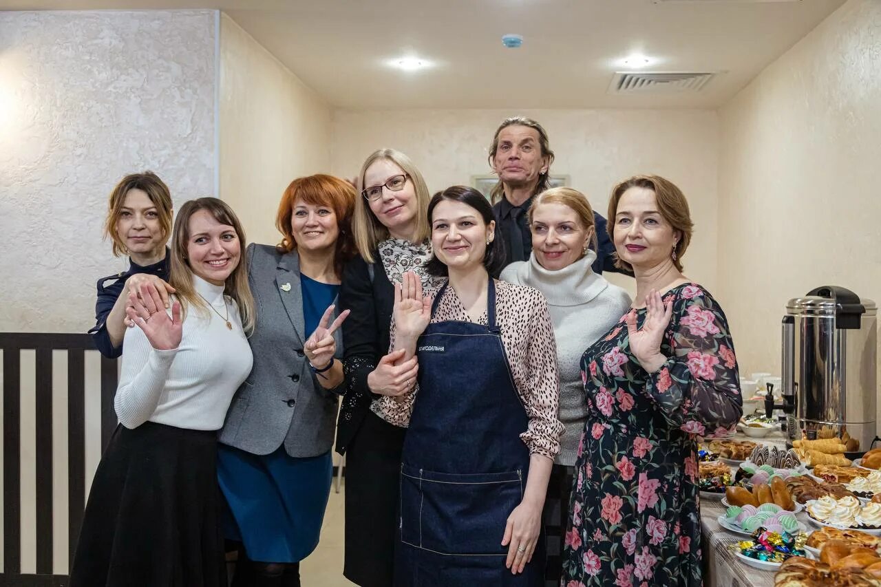 Социальная в мурманске. Социальная в мурманске. Благотворительная столовая. Социальная в мурманске. Значок кцсон мурманск.