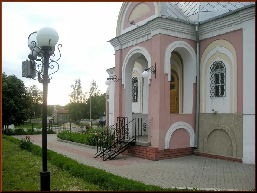 Посёлок Октябрьский Белгородской области. Белгород поселок Октябрьский. Посёлок Октябрьский Белгородской области Белгородского района. Храм пгт Октябрьский Белгородский район.