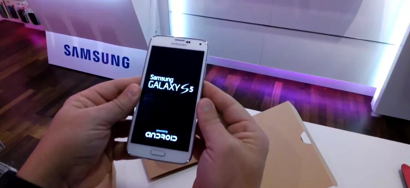 Андроид бай. Samsung Galaxy Powered by Android. Android Power by Samsung Galaxy s. Поверед бай андроид. Google Powered by Android.